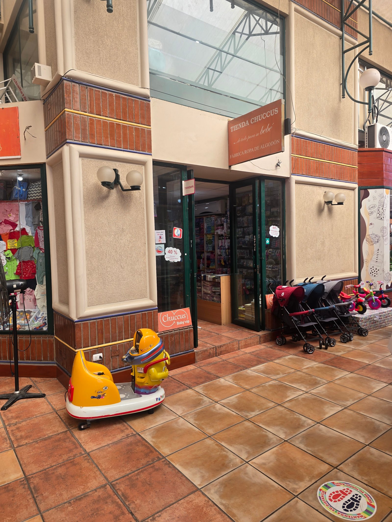 Local comercial disponible en arriendo — Galería Valle del Sol