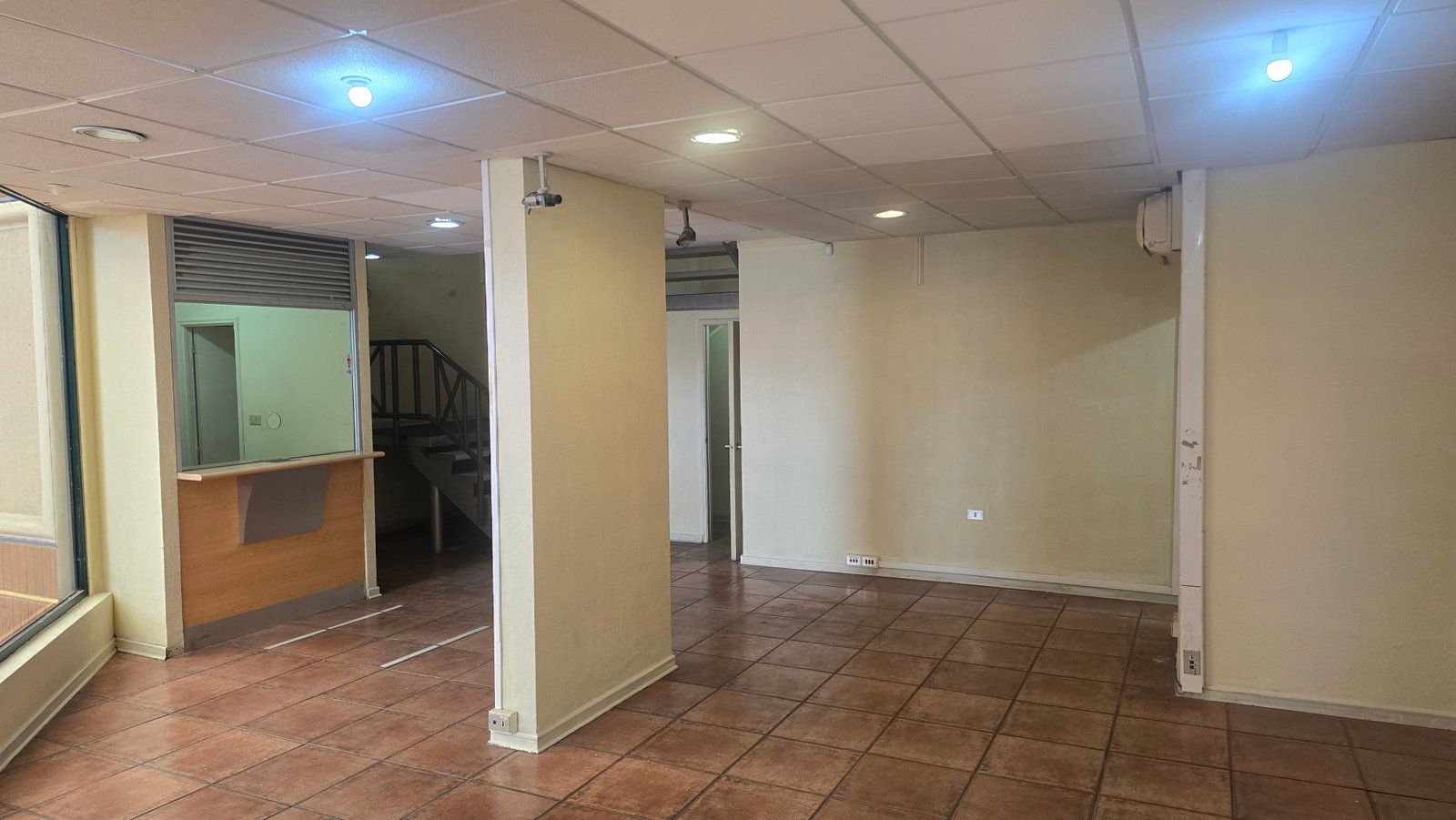 Local N°6 en Galería Valle del Sol — foto 12