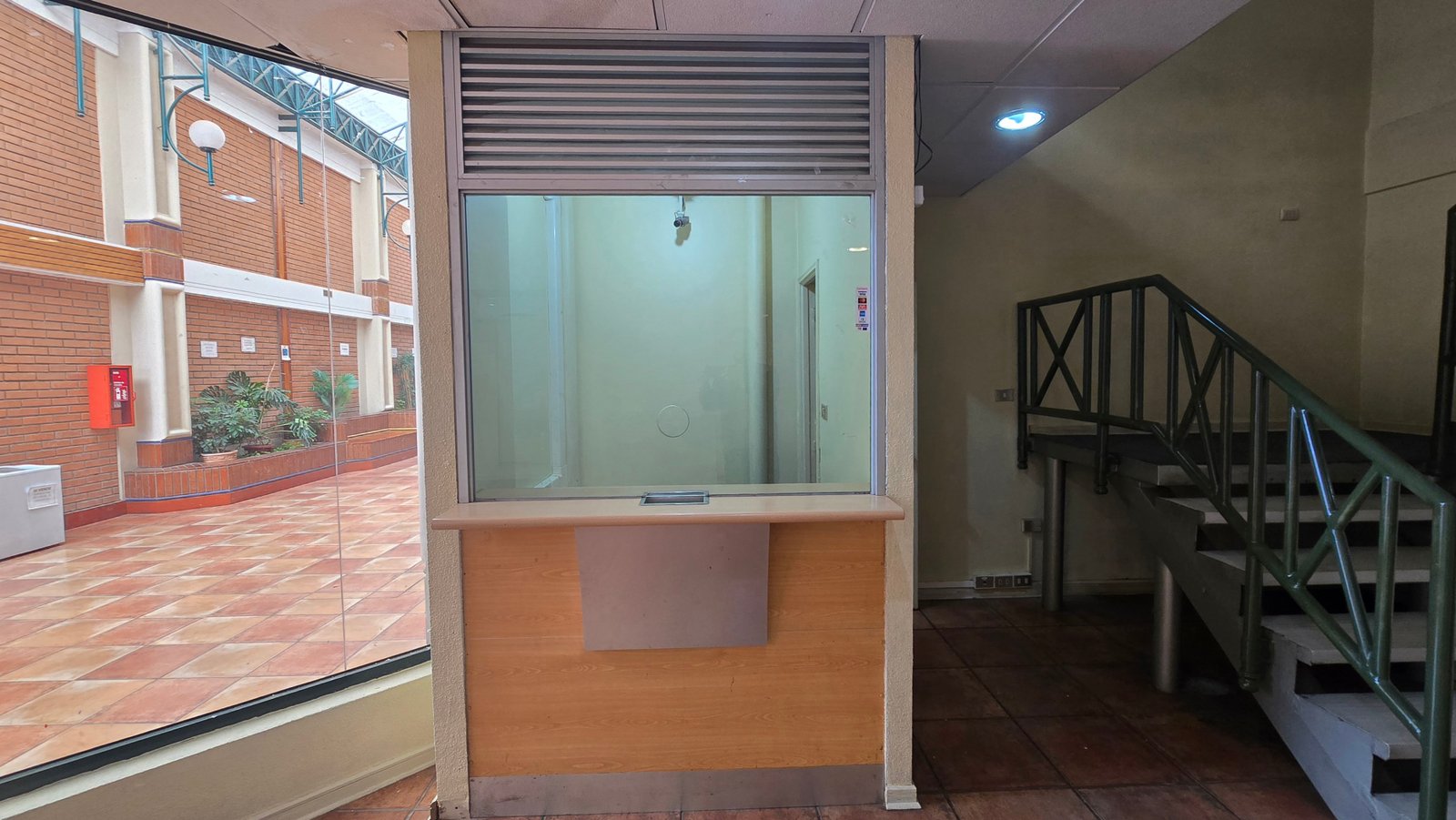 Local N°6 en Galería Valle del Sol — foto 15
